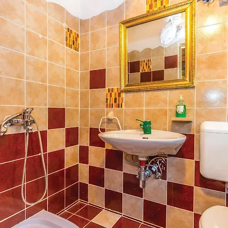 4 Bedroom Stunning Home In Tribalj Holiday home Tribalj (Primorsko-Goranska)