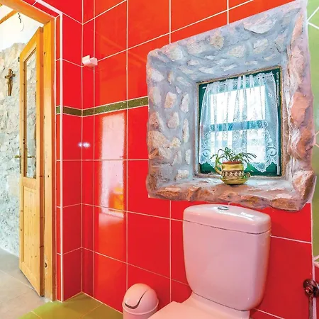 Holiday home 4 Bedroom Stunning Home In Tribalj